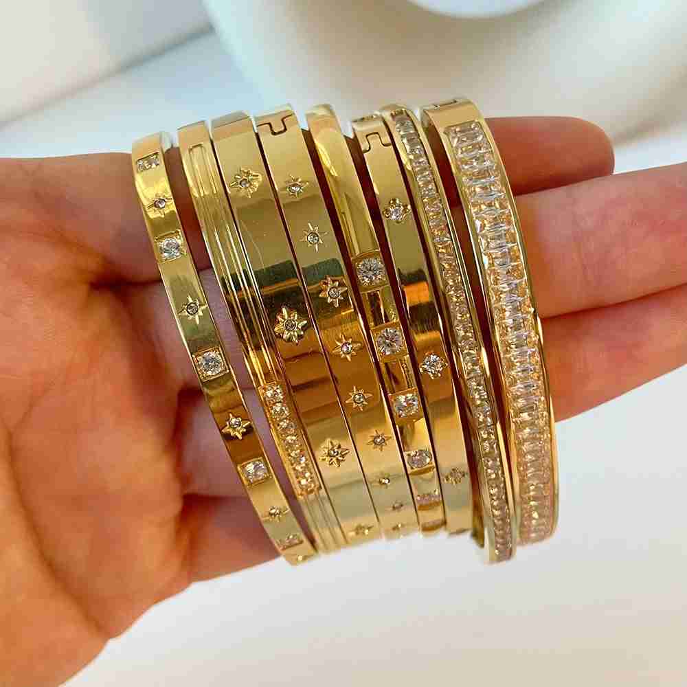 Fashion Minimalist Highlight Luxury 18k Gold Plated Geometric Bangles Tarnish Free Glossy Stainless Steel Bangle For Women Gifts